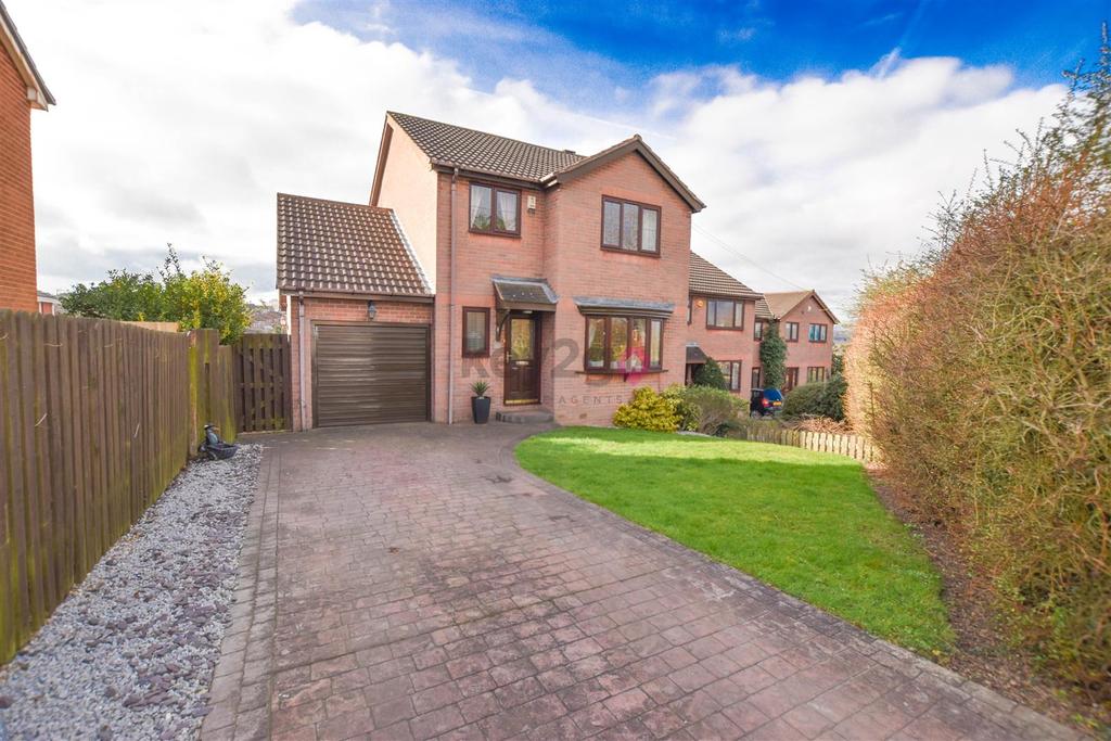 Sheepcote Road, Killamarsh, Sheffield, S21 4 bed detached house for sale £280,000