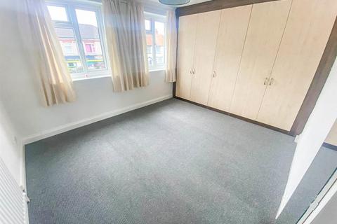 2 bedroom apartment to rent - Beech Tree Avenue, Tile Hill, Coventry, CV4 9FF