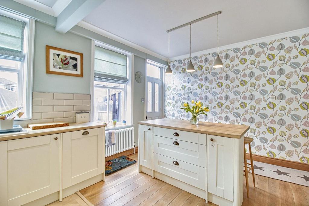 Dining kitchen