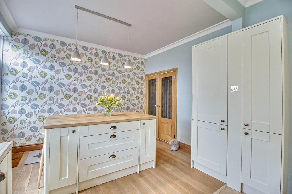 Dining kitchen