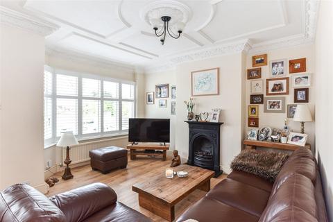 34 Whitehall Gardens, London, E4 6EH
