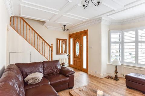 34 Whitehall Gardens, London, E4 6EH