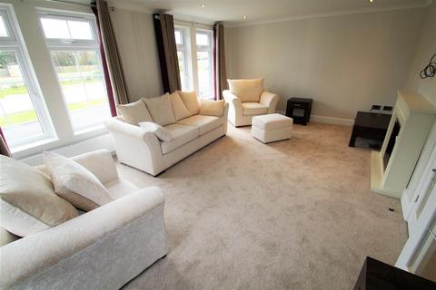 2 bedroom property for sale - Orchard Bungalows, Crowpiece Lane, Farnham Royal, Slough