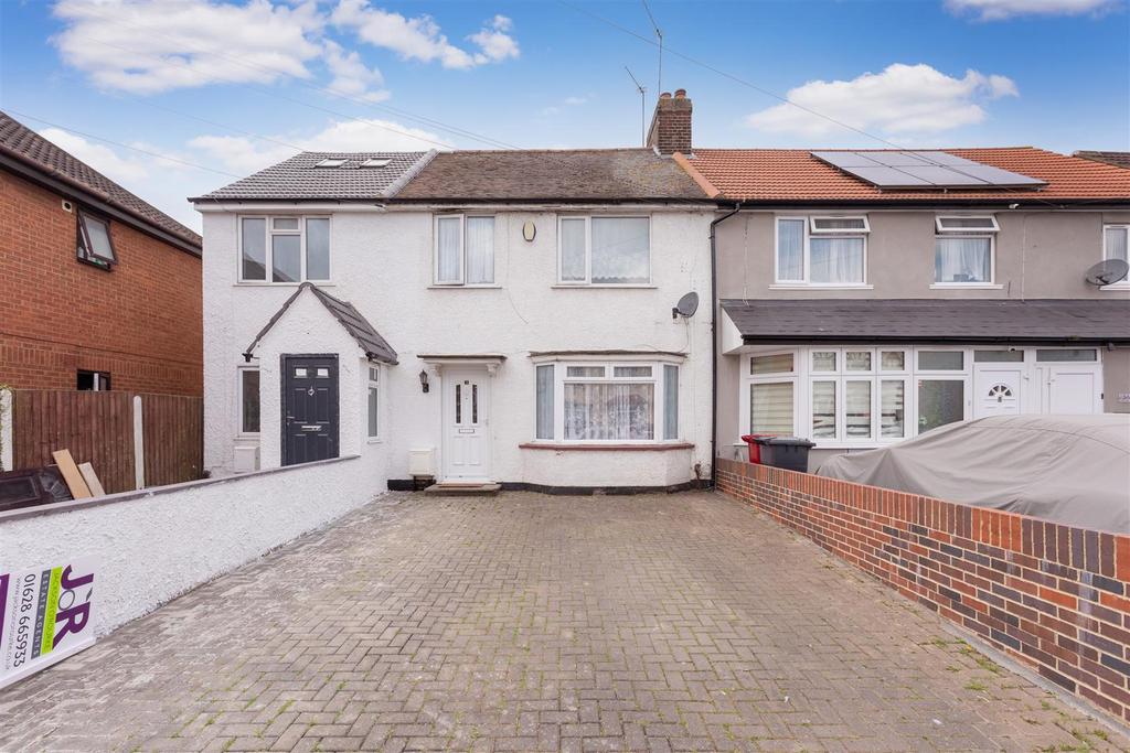 Waterbeach Road, Slough 3 bed terraced house £399,950