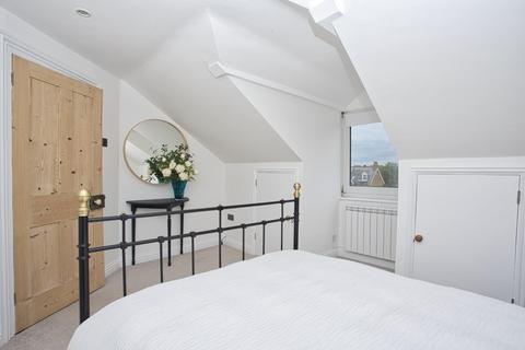17b Archery Square, Walmer, Deal, CT14 7JA
