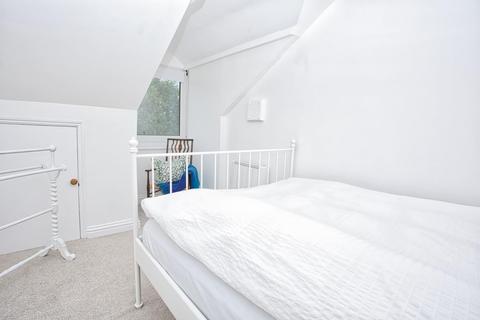 17b Archery Square, Walmer, Deal, CT14 7JA