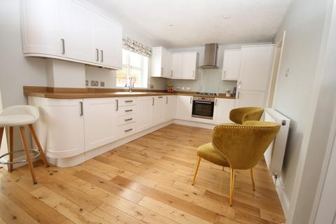30 Bradshaw View, Queensbury, Bradford, BD13 2FF