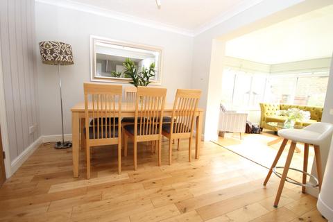 30 Bradshaw View, Queensbury, Bradford, BD13 2FF