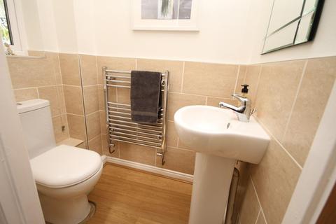 30 Bradshaw View, Queensbury, Bradford, BD13 2FF
