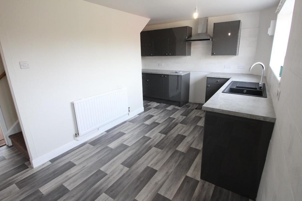 Ford Road, Tiverton 2 bed terraced house £850 pcm (£196 pw)