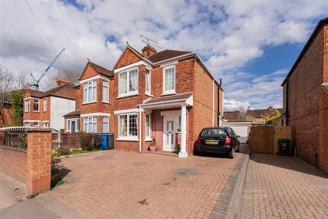 3 bedroom semi-detached house for sale - Forlease Road, Maidenhead