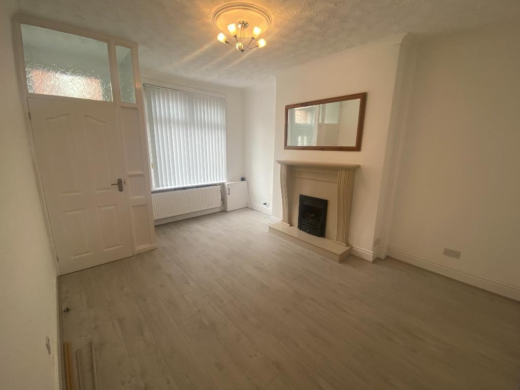 Shepherd Cross Street, Bolton, BL1 2 bed terraced house £695 pcm (£