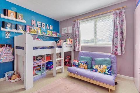 2 Holst Close, Basingstoke, RG22 4JA