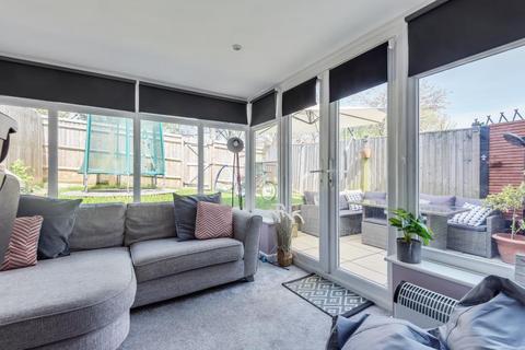 2 Holst Close, Basingstoke, RG22 4JA