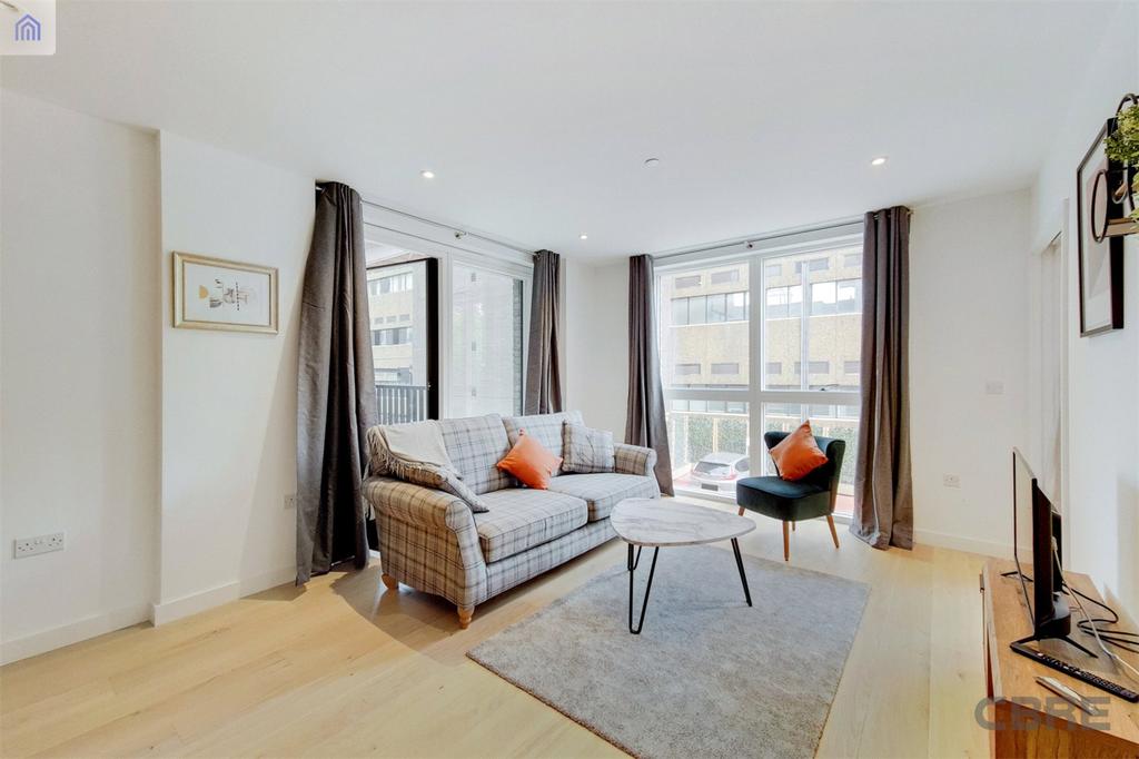 West Ealing, London, W13 3 bed apartment £2,383 pcm (£550 pw)