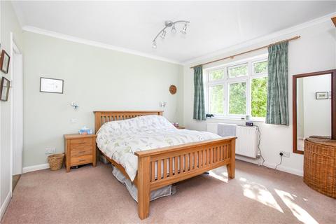 5 bedroom semi-detached house for sale - Holland Gardens, Egham, Surrey, TW20