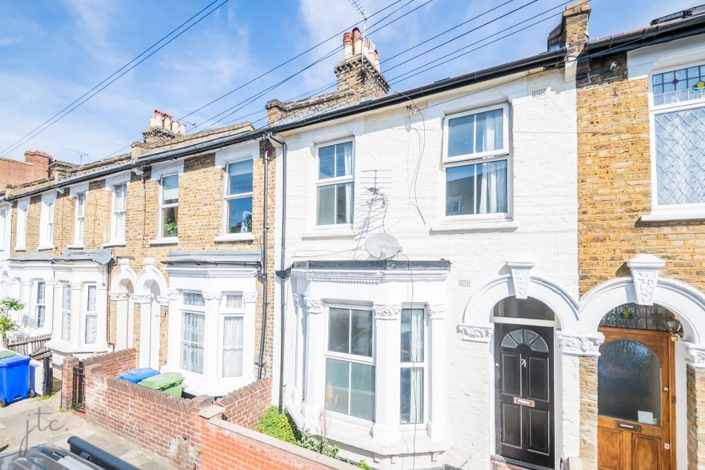 Fenham Road, Peckham, London, SE15 4 bed terraced house to rent £