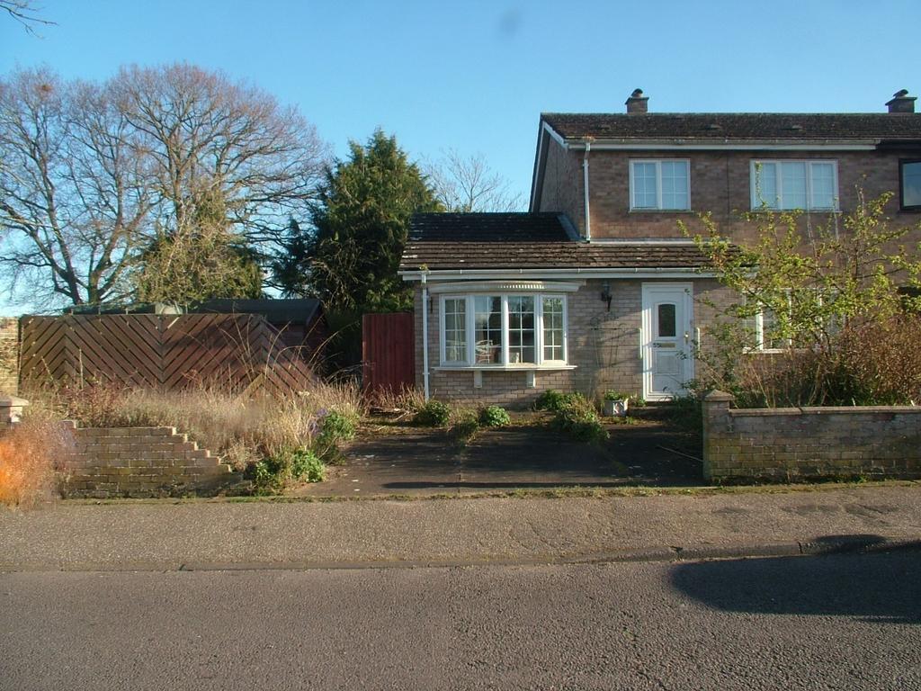 LONG STRATTON 3 bed semidetached house for sale £225,000
