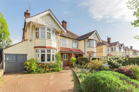 43 Ravensdale Avenue, London, N12 9HR