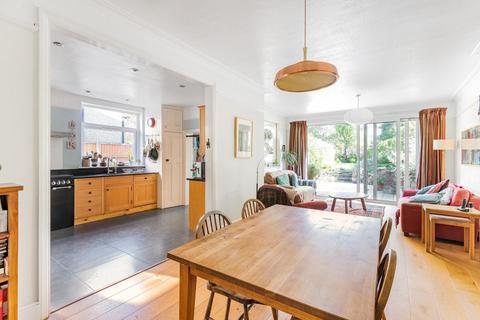 43 Ravensdale Avenue, London, N12 9HR