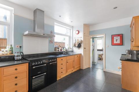 43 Ravensdale Avenue, London, N12 9HR
