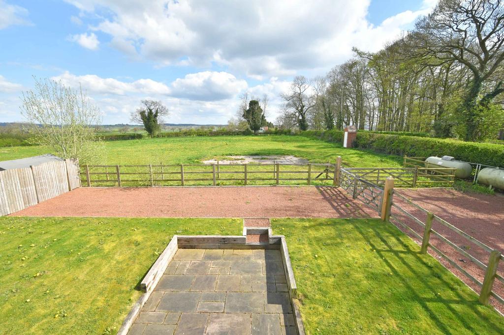 Yarlet Lane, Marston, ST18 3 bed barn conversion £325,000
