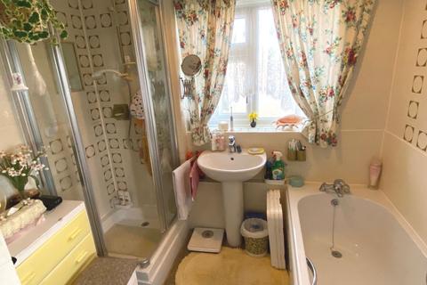 242 Hazeldene Road, Northampton, NN2 7NP
