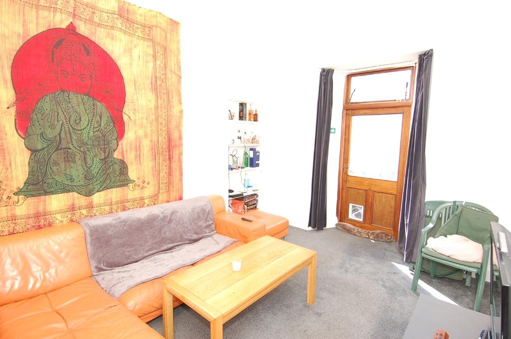 Queen Street, Stirling Town, Stirling, FK8 4 bed flat £1,680 pcm (£
