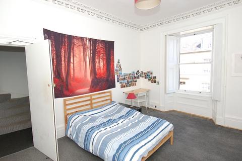 undefined, Queen Street, Stirling Town, Stirling, FK8