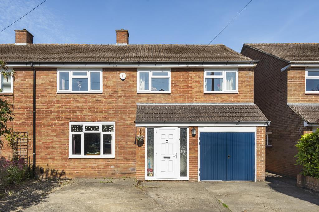 Spencer Avenue, Yarnton, Oxfordshire, OX5 4 bed semidetached house £