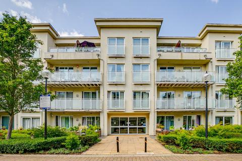 2 bedroom flat to rent, Saffron House, 7 Woodman Mews, Richmond, Surrey