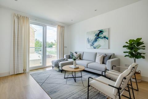 2 bedroom flat to rent, Saffron House, 7 Woodman Mews, Richmond, Surrey