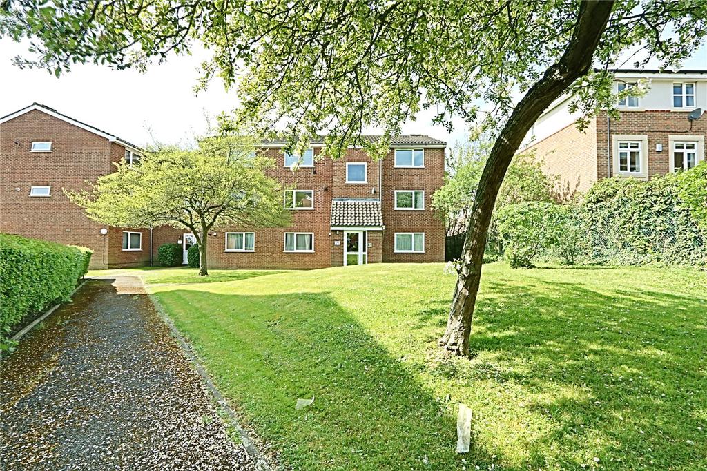 Cranston Close, Ickenham, UB10 1 bed property £1,100 pcm (£254 pw)