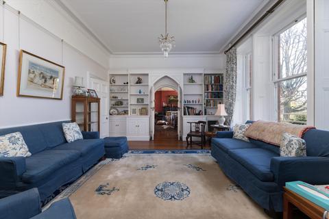 31 Arthur Road, London, SW19 7DN