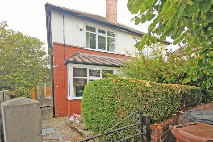 CASTLE GROVE AVENUE, HEADINGLEY, LEEDS, LS6 4BS 2 bed semidetached