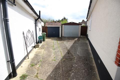 3 Latimer Close, Worcester Park, KT4 8UF