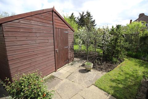3 Latimer Close, Worcester Park, KT4 8UF