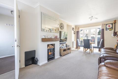 39 Laurel Crescent, Croydon, CR0 8LZ