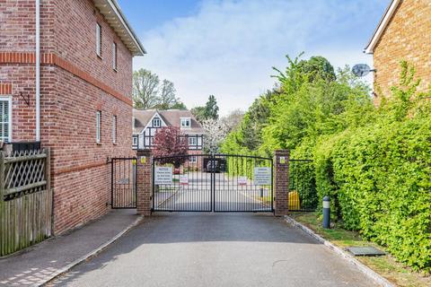 3 Virginia Close, Bromley, BR2 0AF