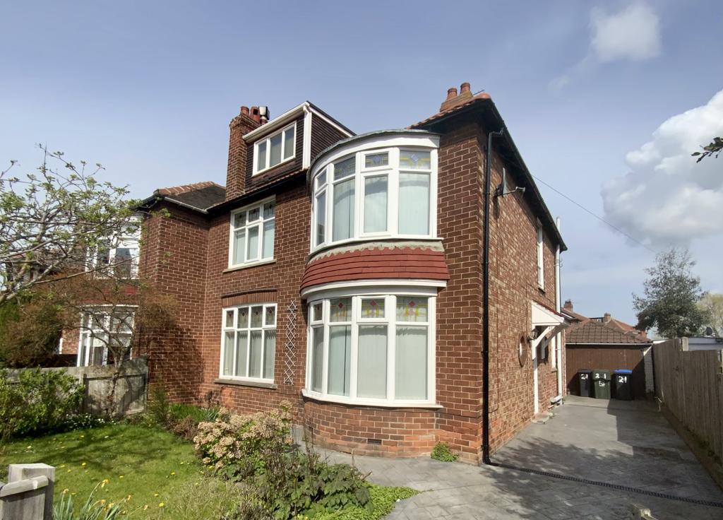 Stanhope Grove, Acklam 3 bed semidetached house £190,000