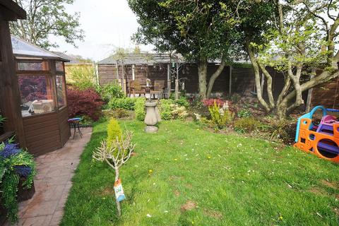 16 Boundary Road, Irlam, Manchester, M44 6EU