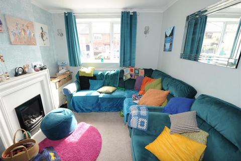 16 Boundary Road, Irlam, Manchester, M44 6EU