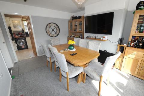 16 Boundary Road, Irlam, Manchester, M44 6EU