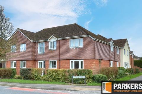 2 bedroom flat for sale, Royston Court, Totton