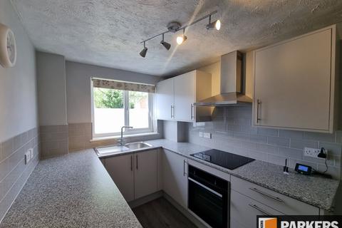 2 bedroom flat for sale, Royston Court, Totton