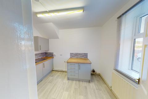 1 bedroom flat to rent, 1 Albert Avenue, Nuthall, Nottingham, NG16 1DZ