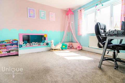 30 Bulkhead Drive, Fleetwood, FY7 6GX