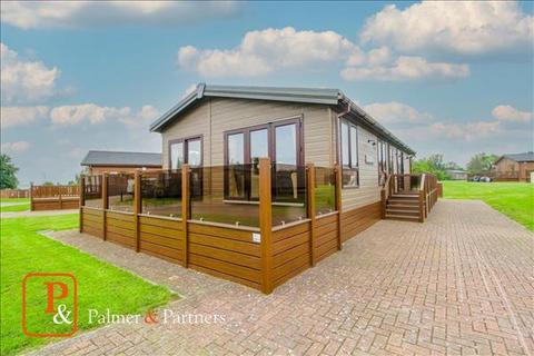 2 bedroom property for sale, Seaview Avenue, West Mersea, Colchester, Essex, CO5