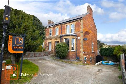 45 Halstead Road, Colchester, CO3 9AD