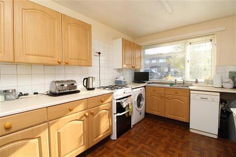 12 Ashdown Way, Colchester, CO4 3QU